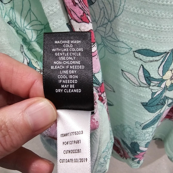 Torrid Ruffle Tanktop 0 - Picture 7 of 7